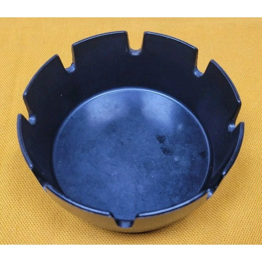 Pair of VTG Ashtrays Tablecraft 263 GES-Line 351 Plastic MCM smoking cigarette